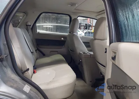 2010 Mercury Mariner из США, поврежденный, VIN 4M2CN9BG2AKJ20704